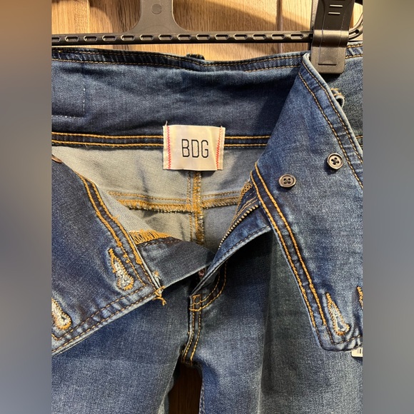 BDG Urban Outfitters Jeans Women’s 28 Y2K Belted Flare jeans Stretch - Picture 5 of 8